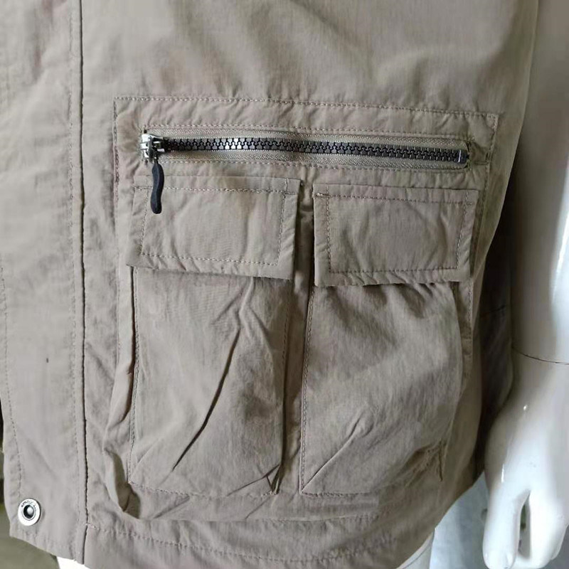 Multi-Pocket Workwear Men's Outdoor Fish Vest for Men Photography