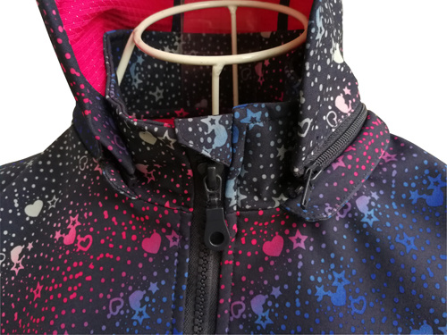 Softshell-jakke til børn med vindtæt, vandtæt og åndbar